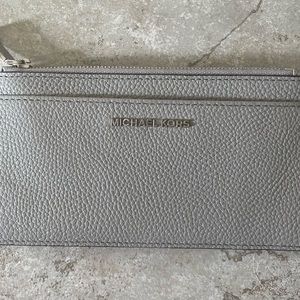 Michael Kors slim wallet